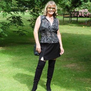 Elena - rencontre-Cougar-Nîmes